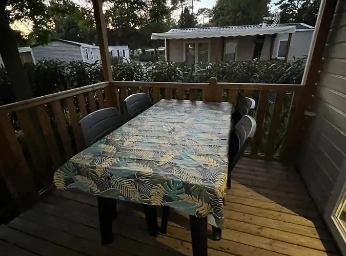 Feriepark Chez Vane Et Jp